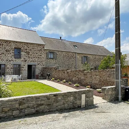Dom wakacyjny La Maison De Leon Saint-Georges-de-Gréhaigne